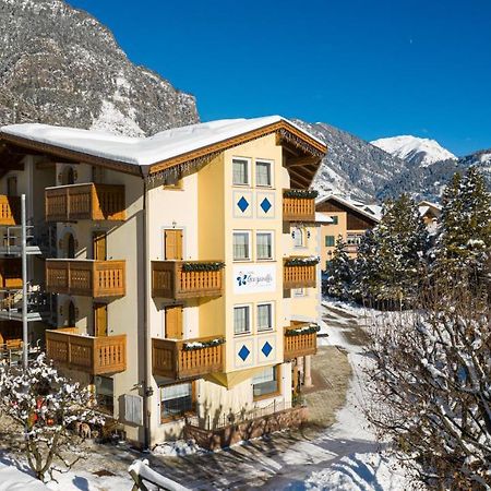 Hotel Genzianella Циано-ди-Фьемме Экстерьер фото