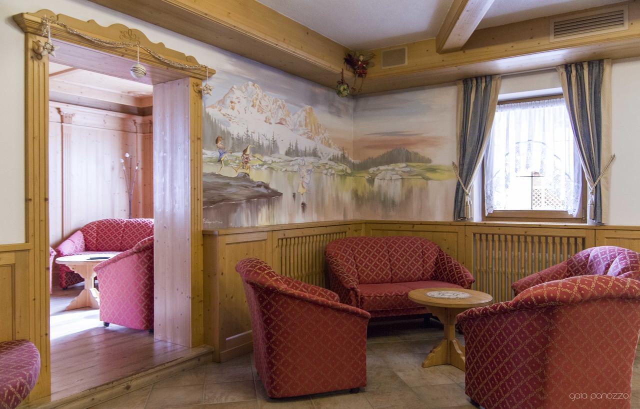 Hotel Genzianella Циано-ди-Фьемме Экстерьер фото