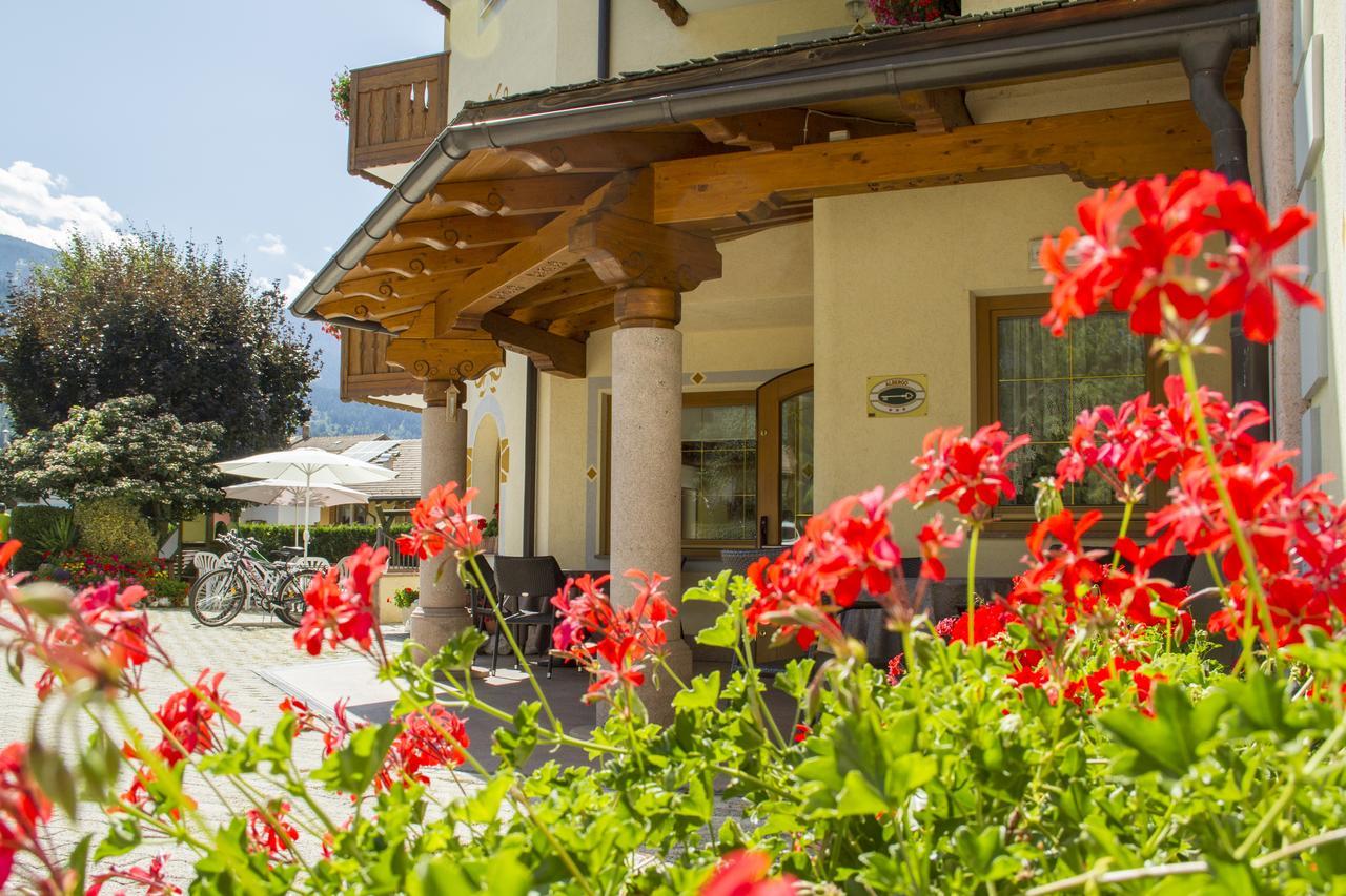Hotel Genzianella Циано-ди-Фьемме Экстерьер фото