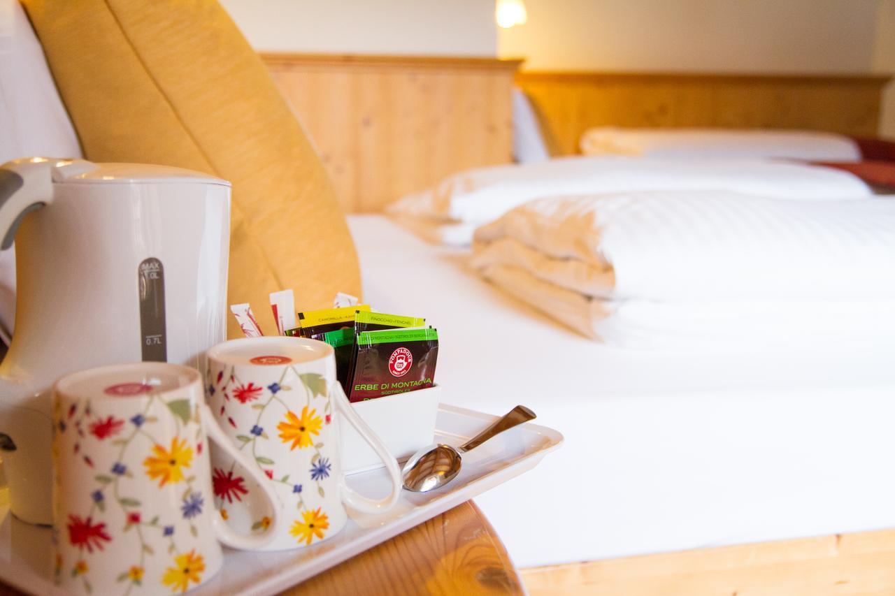 Hotel Genzianella Циано-ди-Фьемме Экстерьер фото