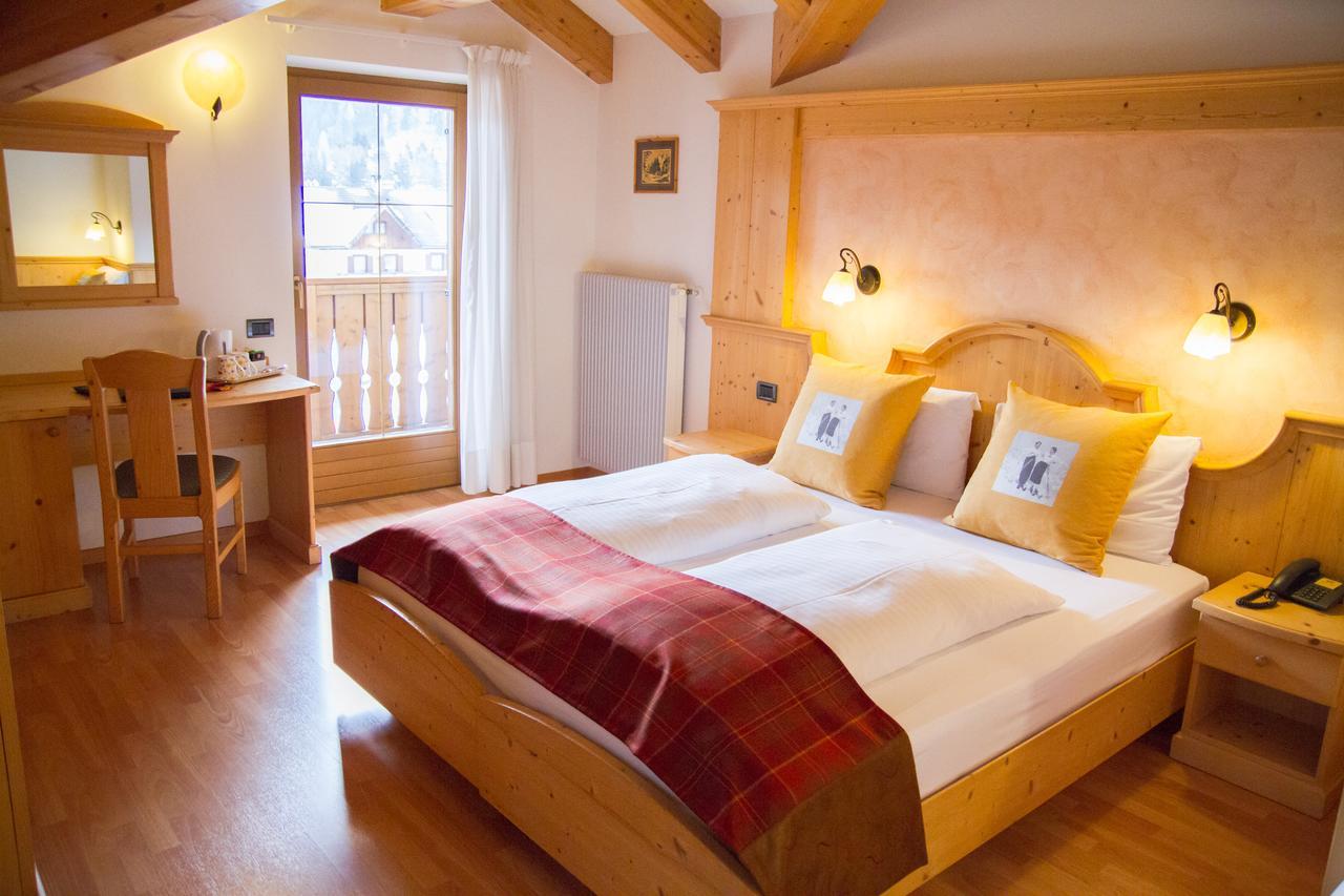 Hotel Genzianella Циано-ди-Фьемме Экстерьер фото