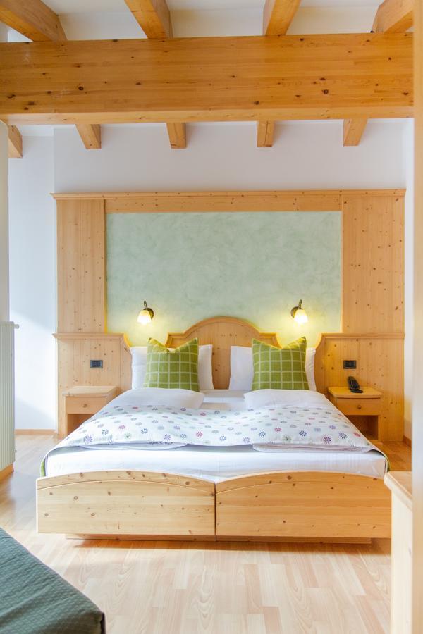 Hotel Genzianella Циано-ди-Фьемме Экстерьер фото