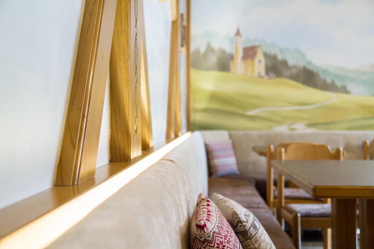 Hotel Genzianella Циано-ди-Фьемме Экстерьер фото